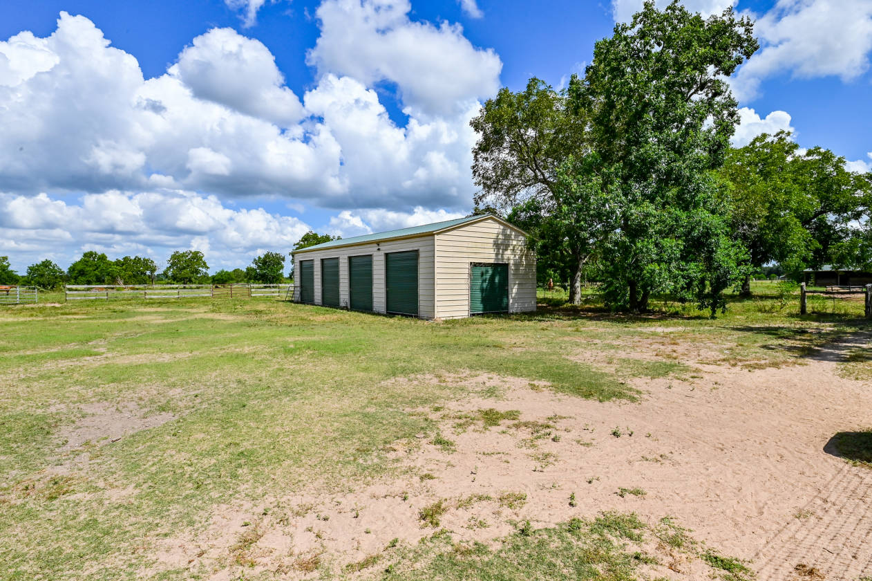 Pattison, Texas Horse Farm with Remodeled 1870 Home Pattison, Waller County, Texas