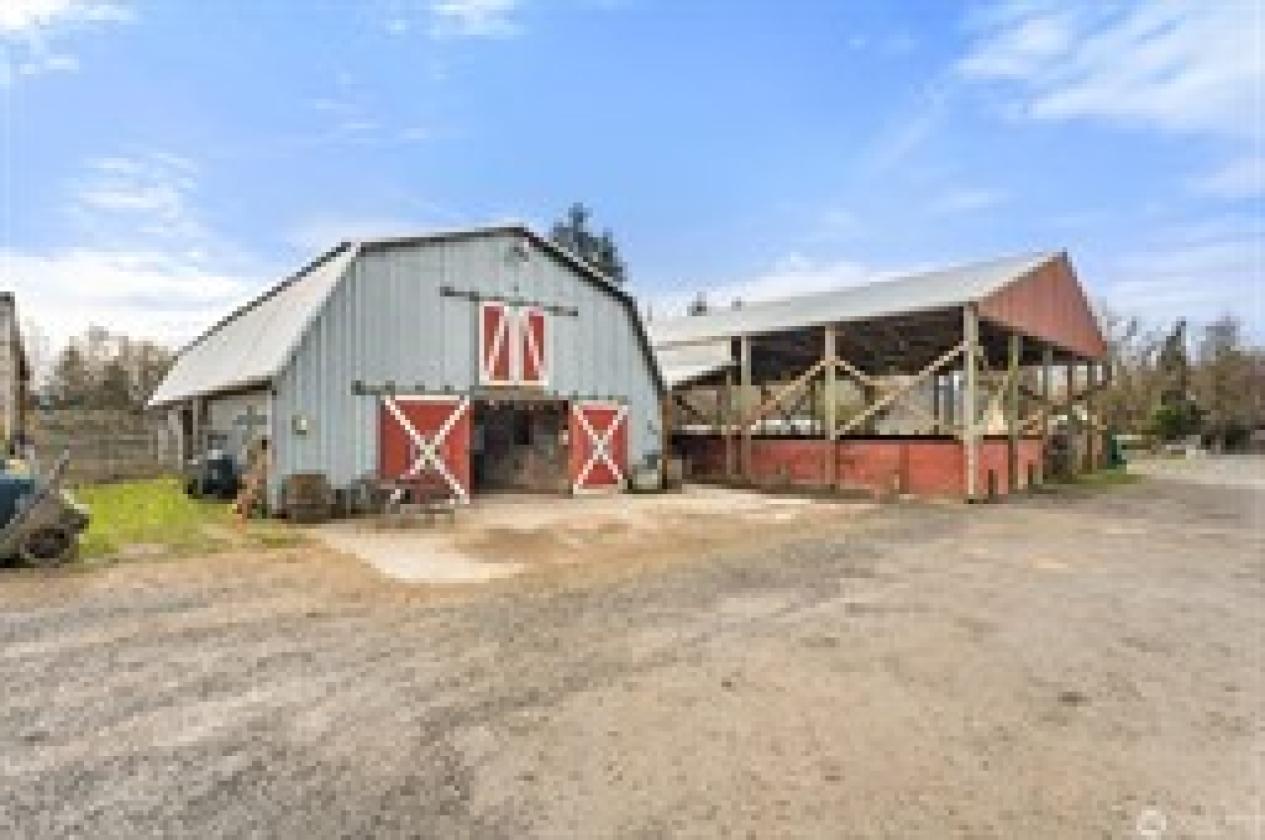 ESTABLISHED 10- ACRE EQUESTRIAN BOARDING OPERATION - photo 16