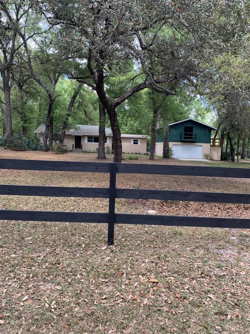 Horse farm with three homes and four stall barn DeLand, Volusia