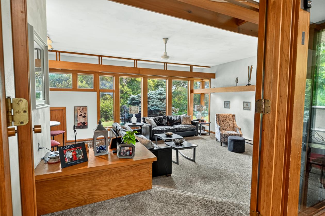 Private Country Oasis on 7.5 Acres - photo 7
