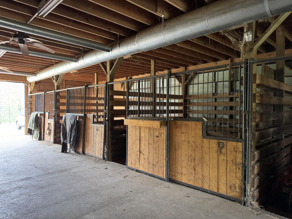 15-Acre Horse Farm, 13 Stalls & Pasture, Turnkey - photo 3