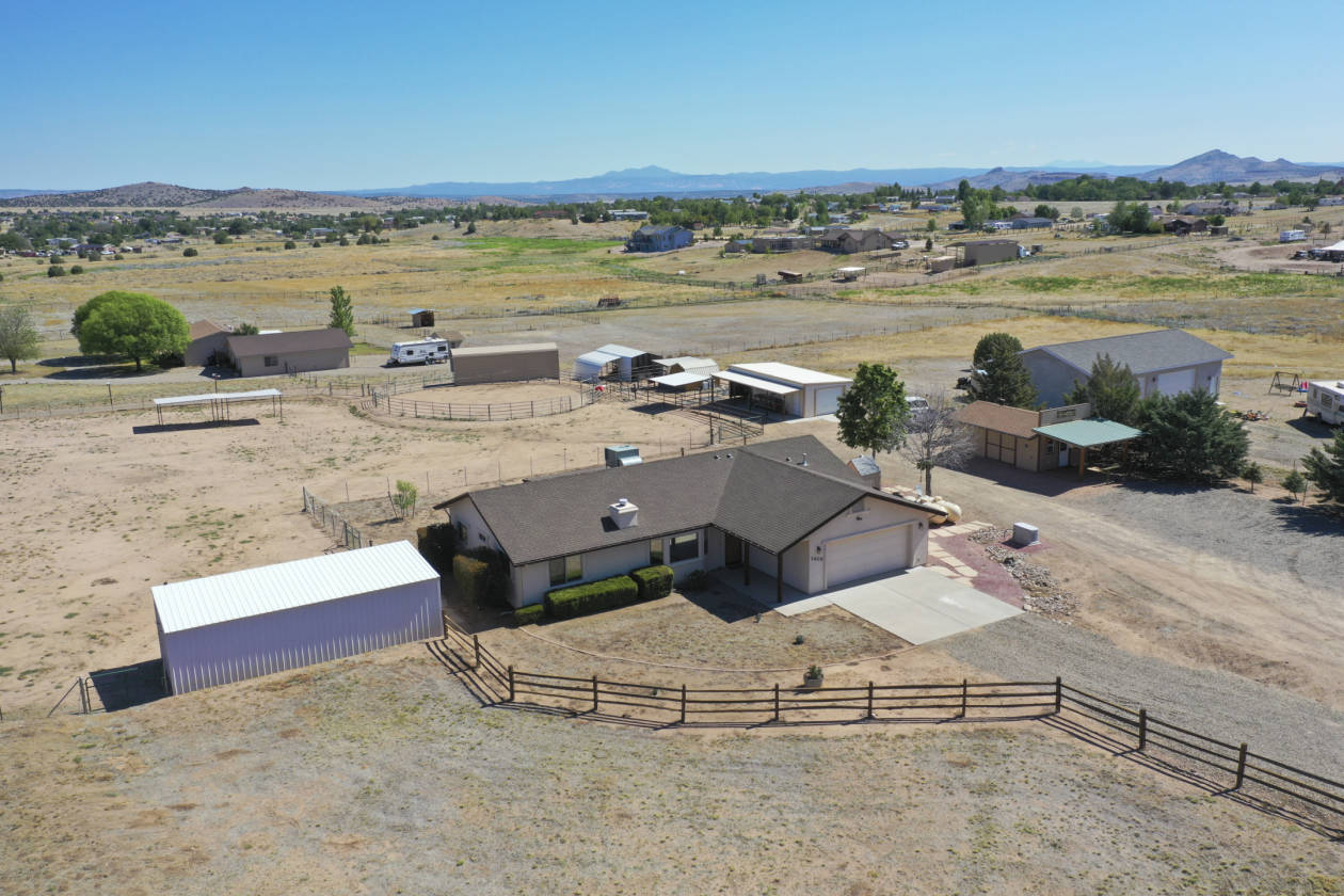 Chino Valley Horse property featuring single story home, horse