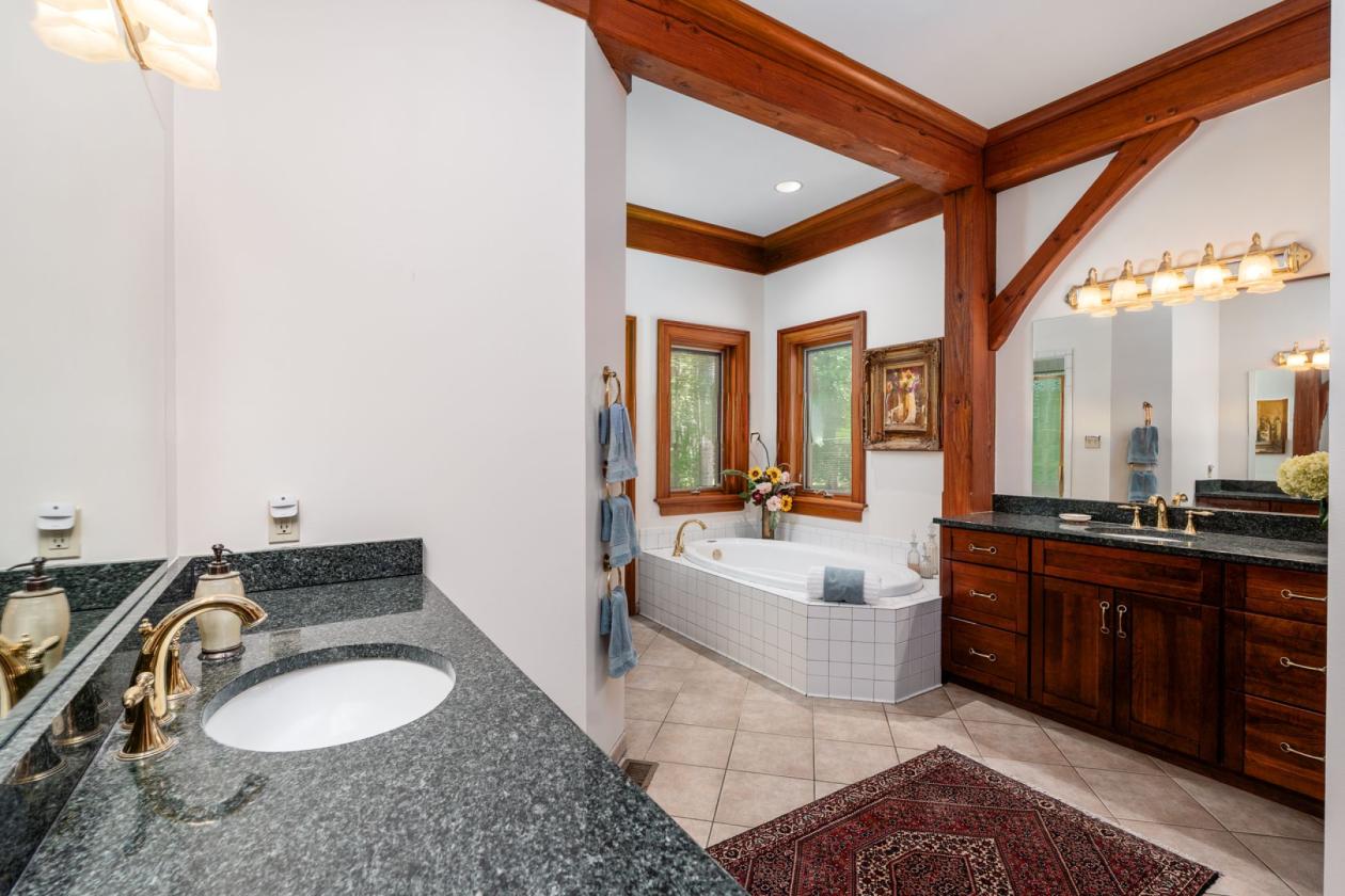 Stunning sunsets and unmatched amenities - photo 22