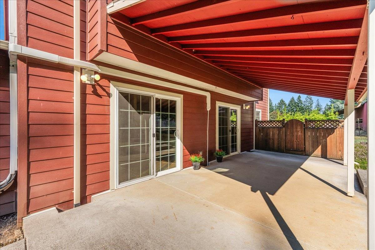 Gorgeous (dividable) 10 acre property with arena! - photo 19