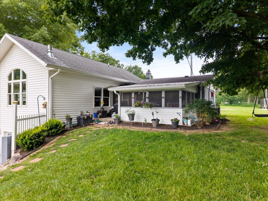 Nearly 12 acre horse farm! - photo 22