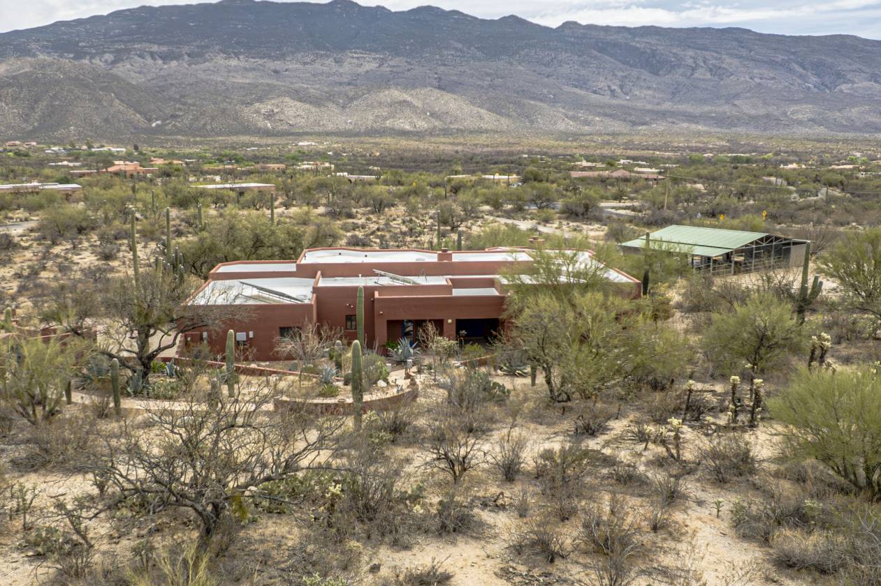 Horse Property for sale.