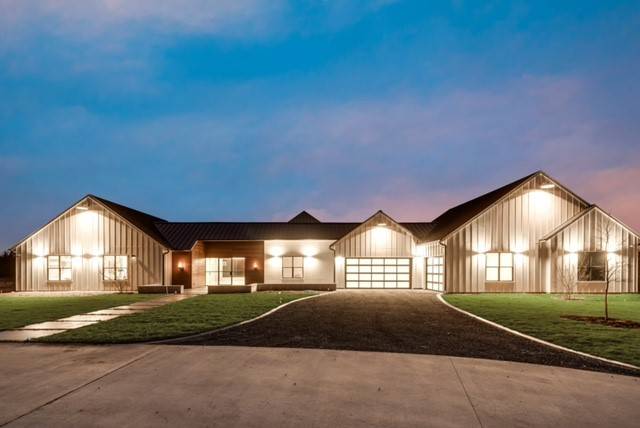 PRIVATE GATED MODERN ARCHITECTURAL ESTATE - photo 5