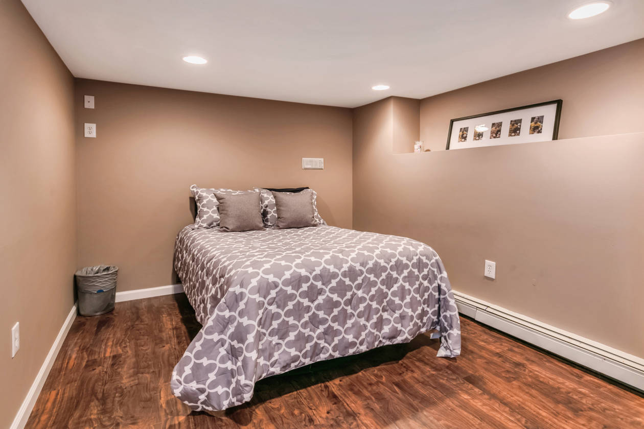 Breathtaking Horse Property set on 2 Acres Smithtown, Suffolk County