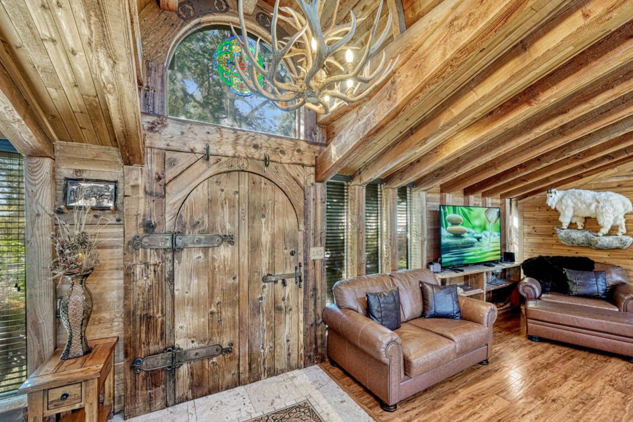 Historic Pine Run Ranch in Black Forest on 60AC - photo 12