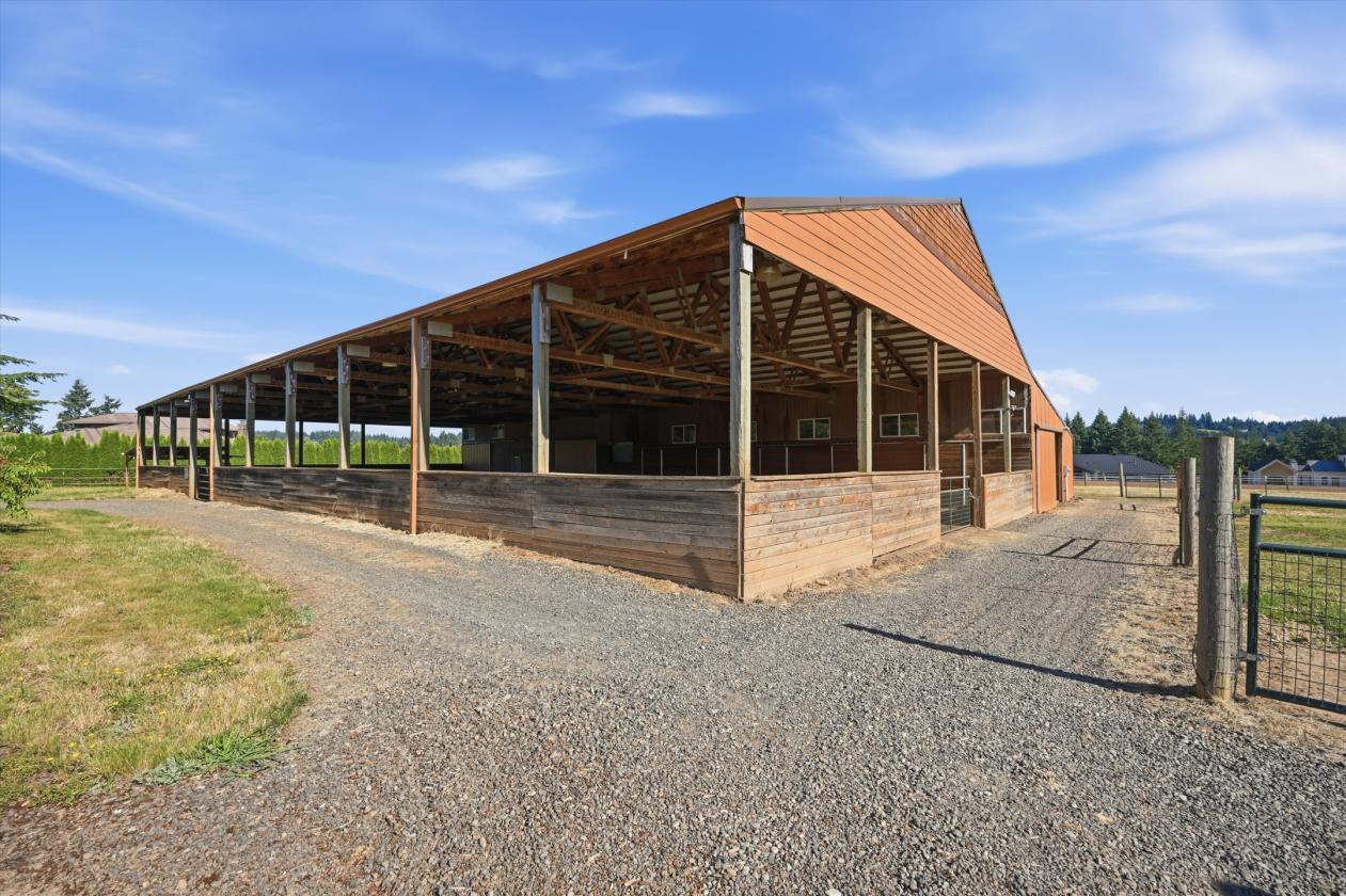 Dividable! Home, Shop & Barn w/Indoor Arena! - photo 26