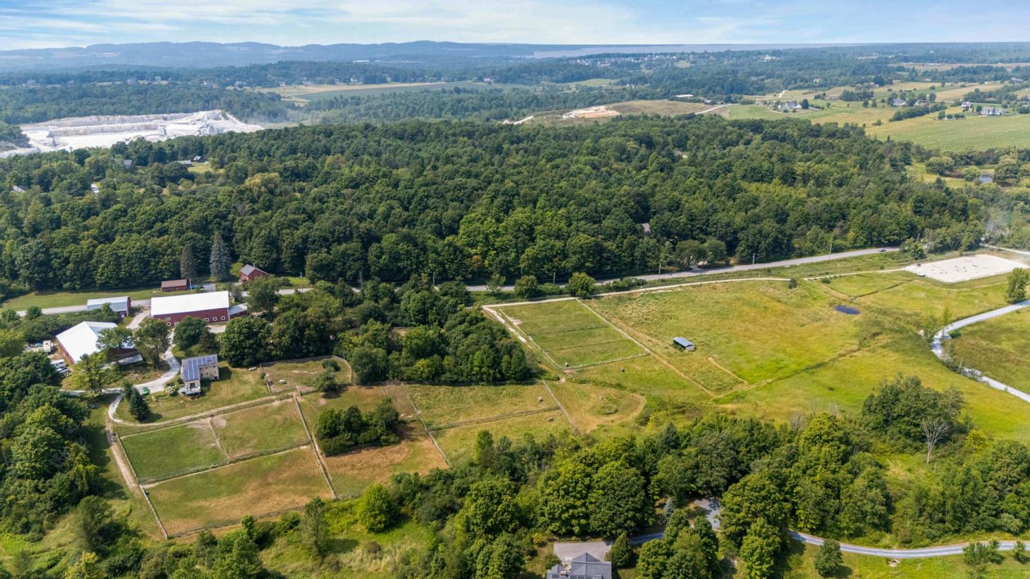 Established Equestrian Facility on 17 Acres - photo 3