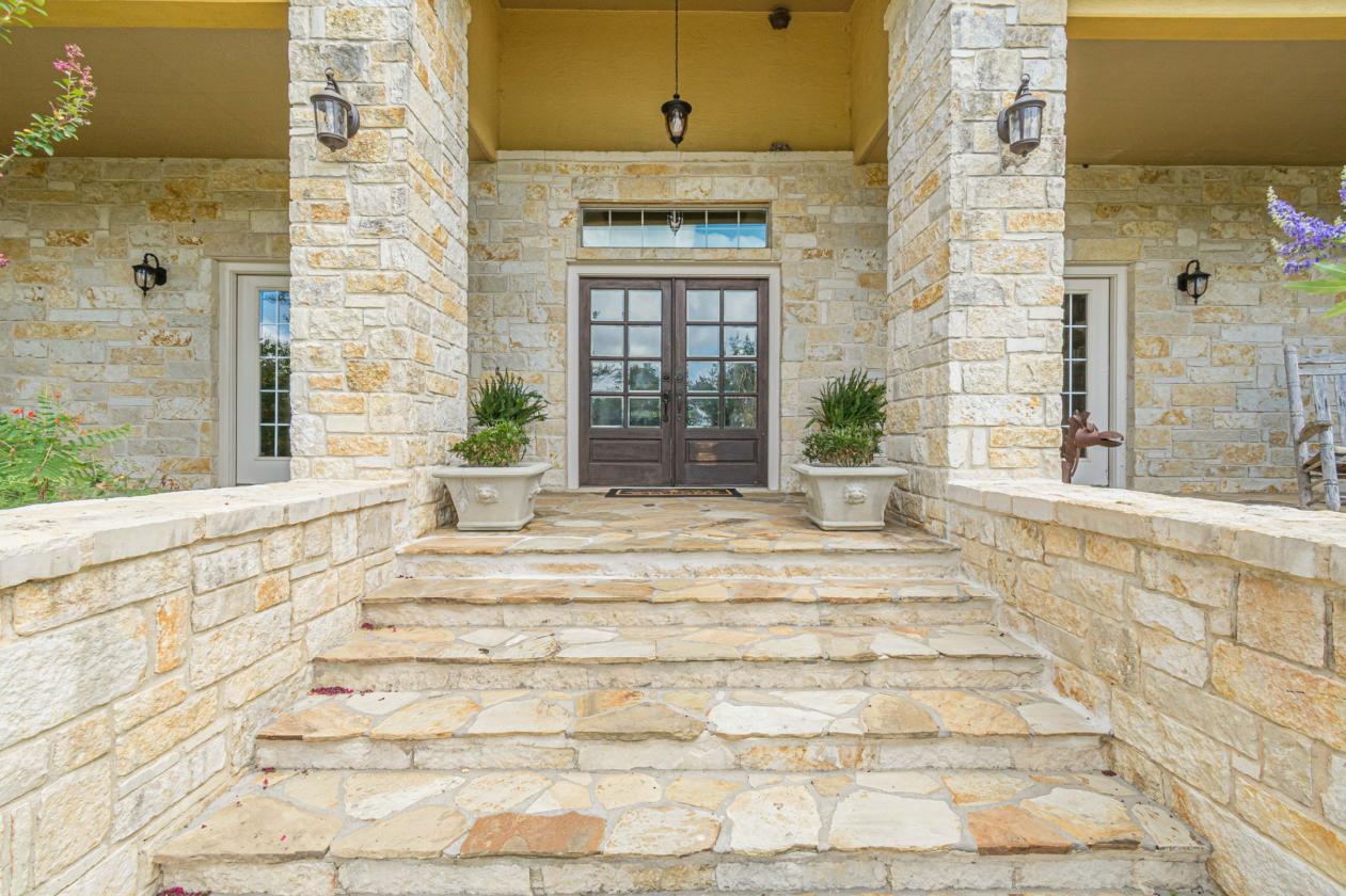 Comal County Equestrian Home - photo 5