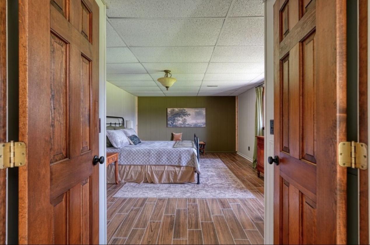 Beautiful Equestrian Property - photo 24