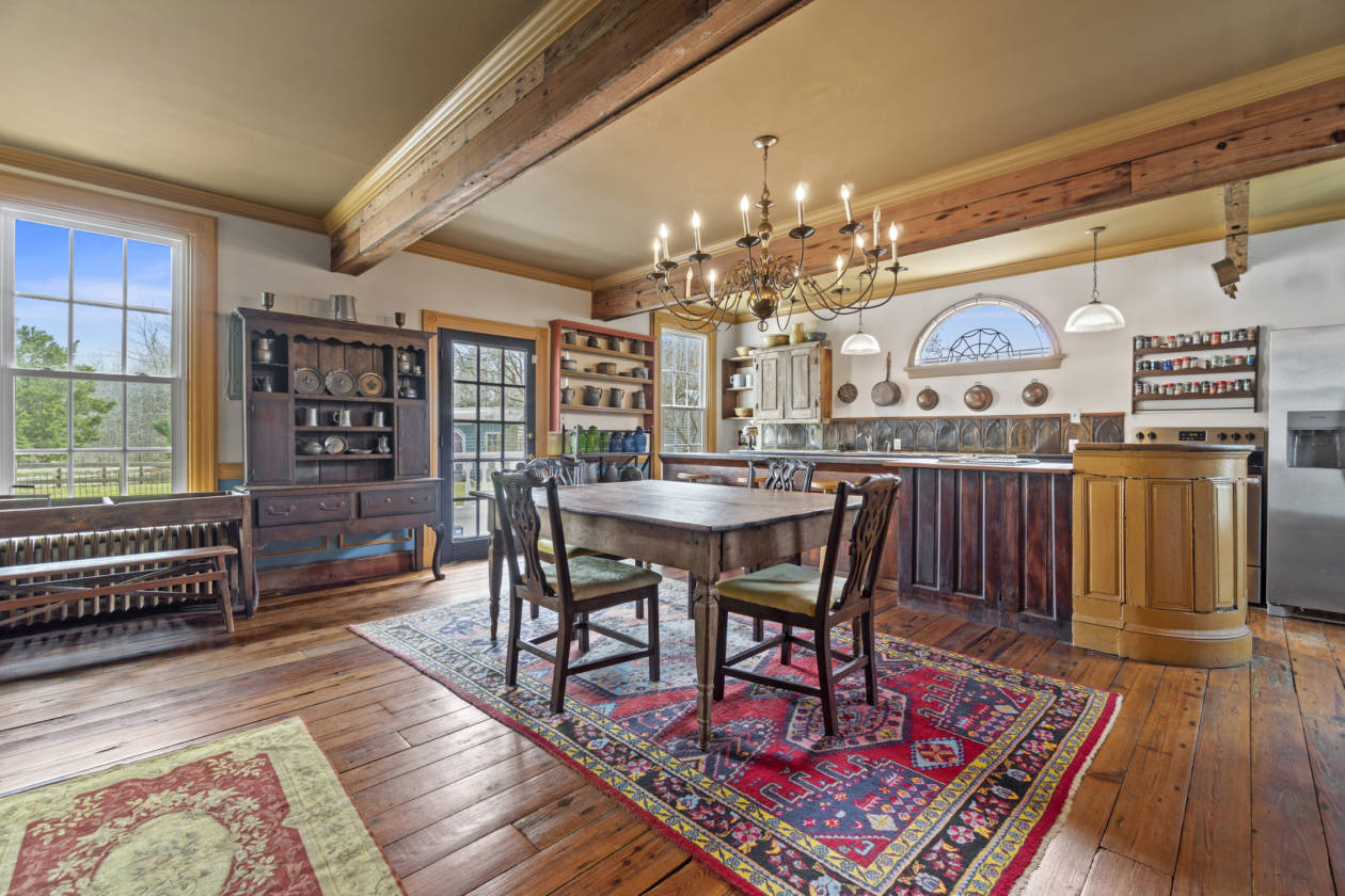 Pre-revoutionary home on a 10-acre horse farm! - photo 5