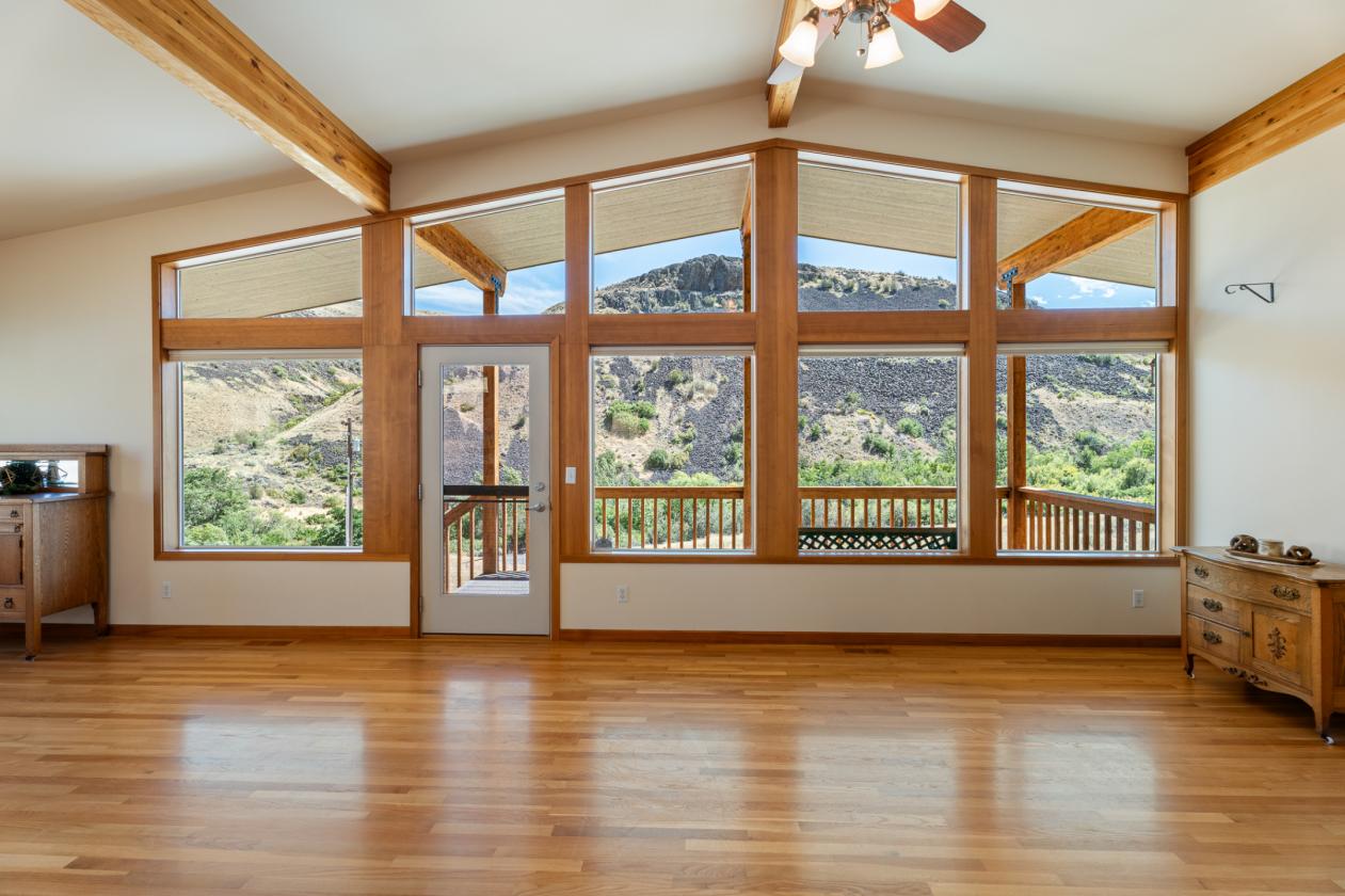 Craftsman Home on 4.66 Acres - photo 7