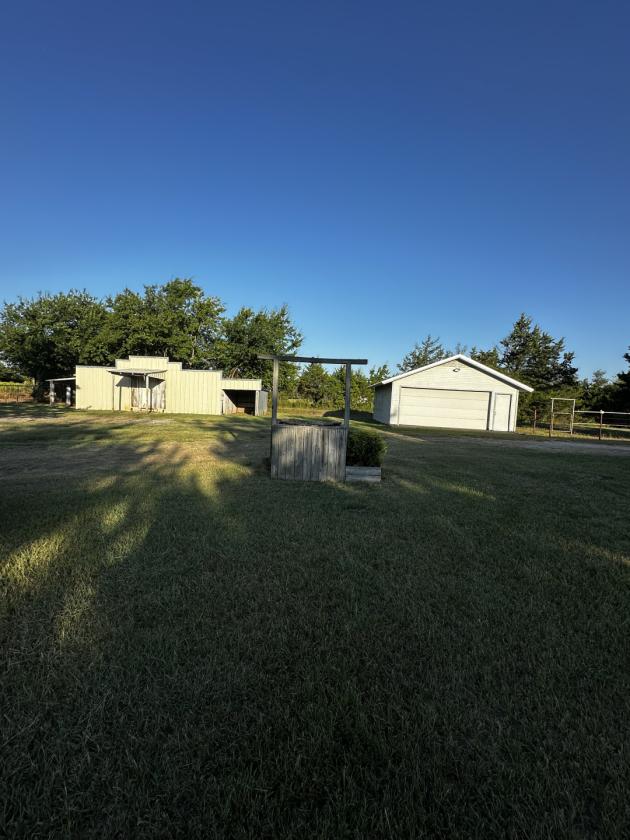 Custom built 1990 Ranch Style Home - Horse Barn - photo 21