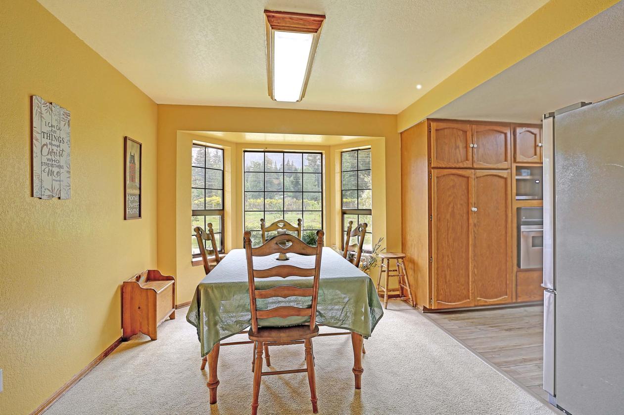 Pacific Northwest Retreat on 30 Private Acres - photo 6