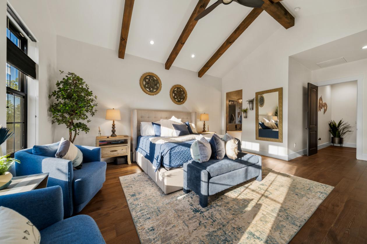Unrivaled Luxury Legacy Estate with Amazing Views - photo 19