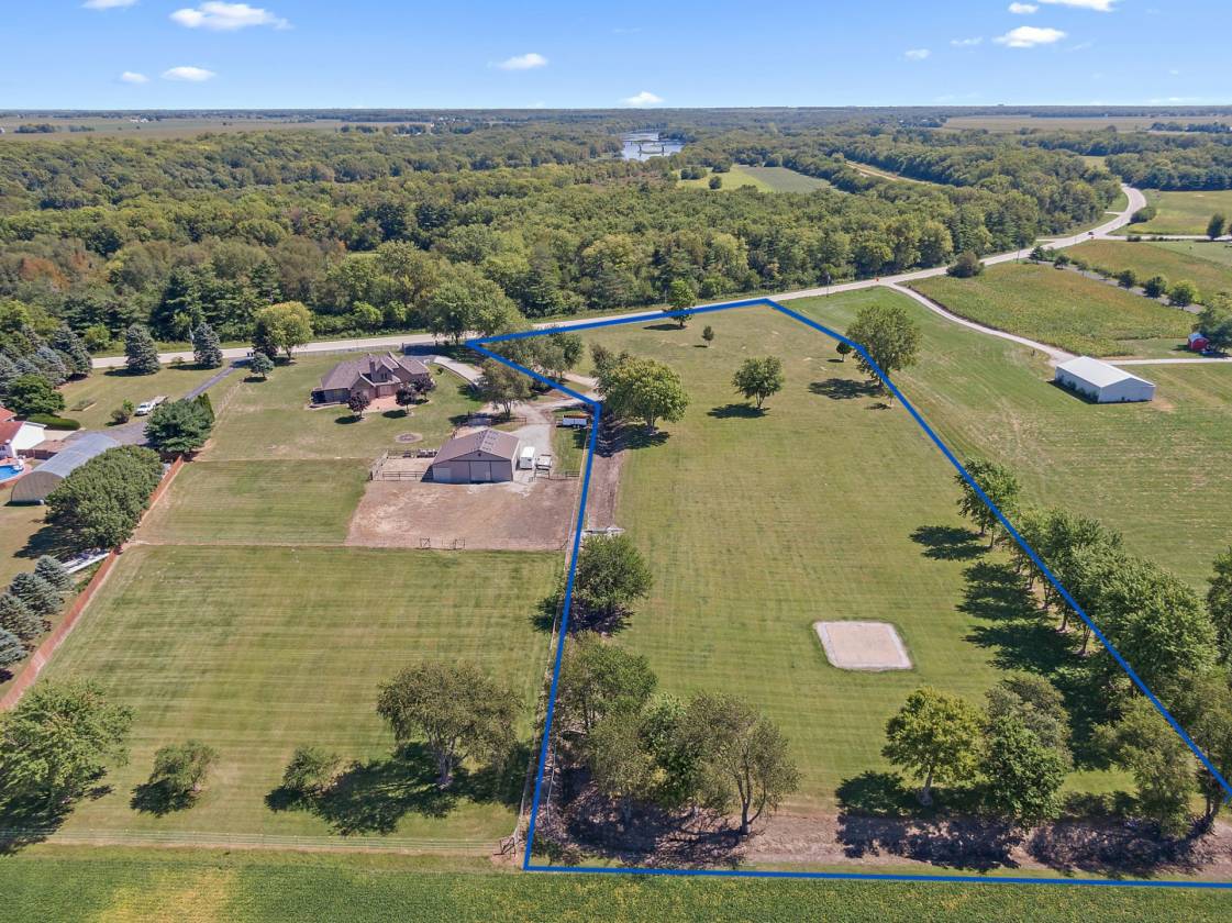 Horse Property for sale.