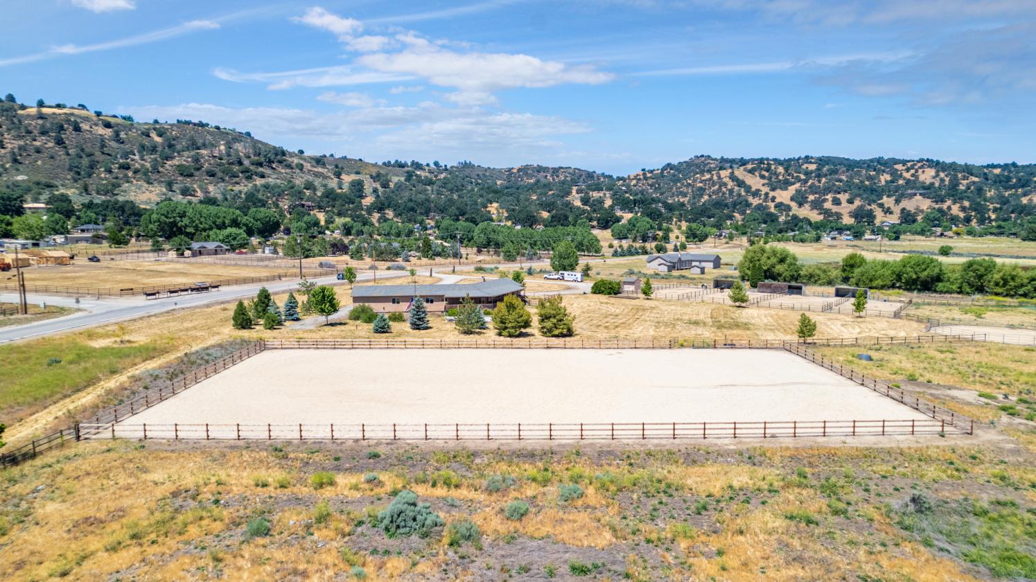 EXCEPTIONAL EQUESTRIAN ESTATE - photo 15