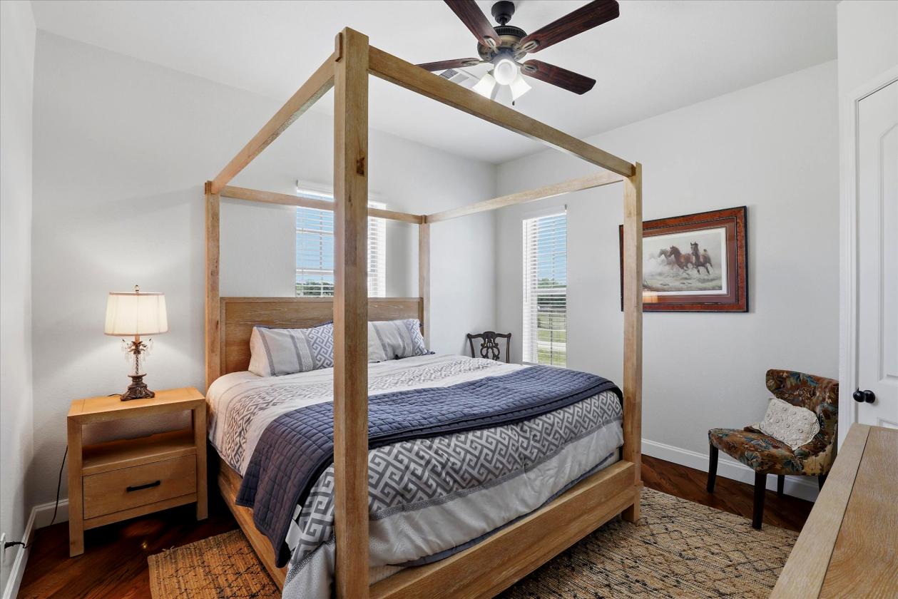 Refined North Texas Ranchette with Home & Barn - photo 18