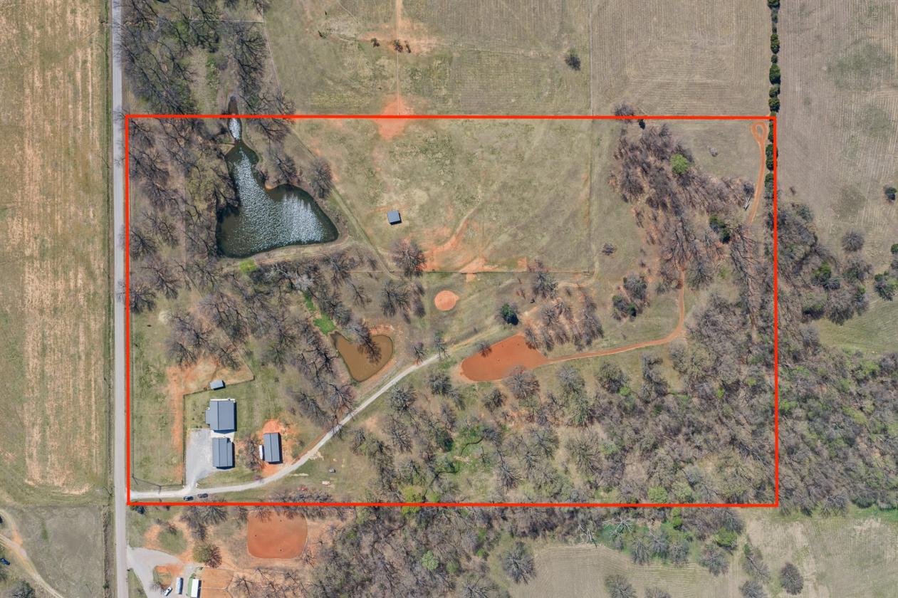 Home, Shop, Horse Barn on 25 acres - photo 10