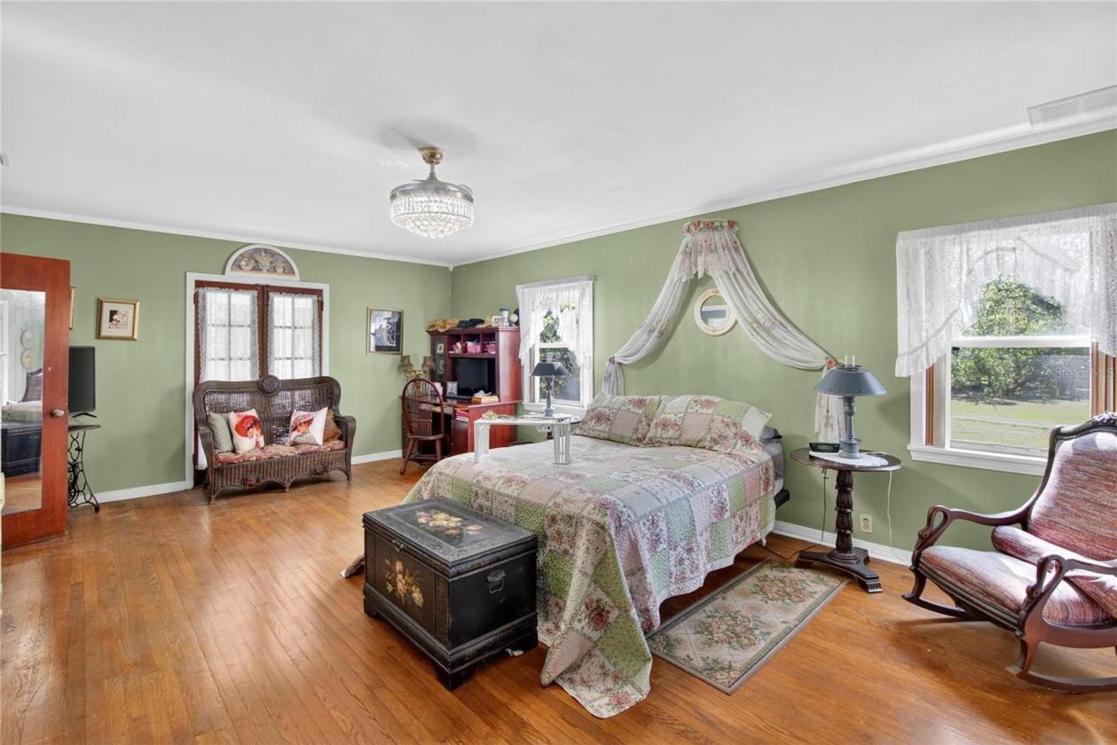 Beautiful Country Home on 5 Acres - photo 12