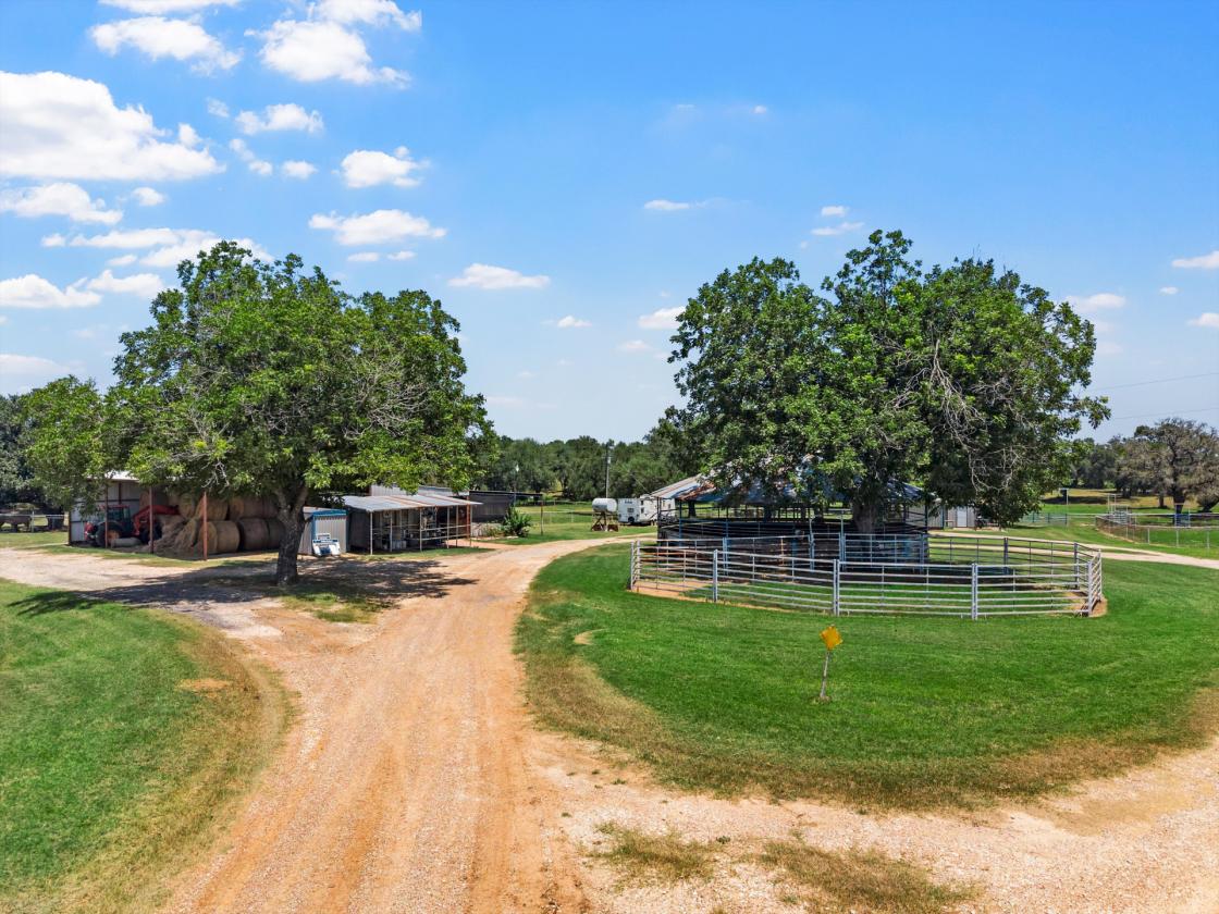 Beautiful 101 Acre Equestrian Facility & Residence - photo 28