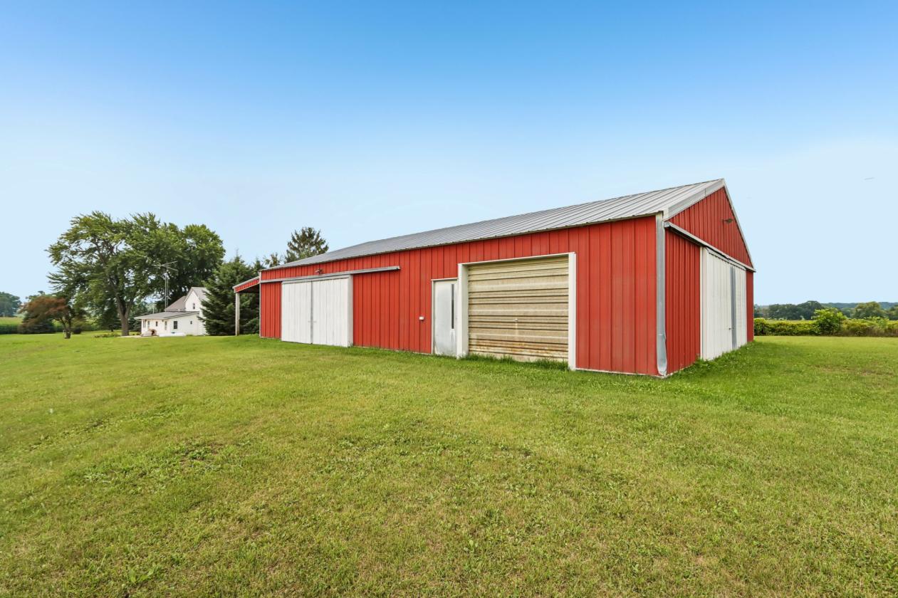 Farmette on 3+ Acres - photo 13