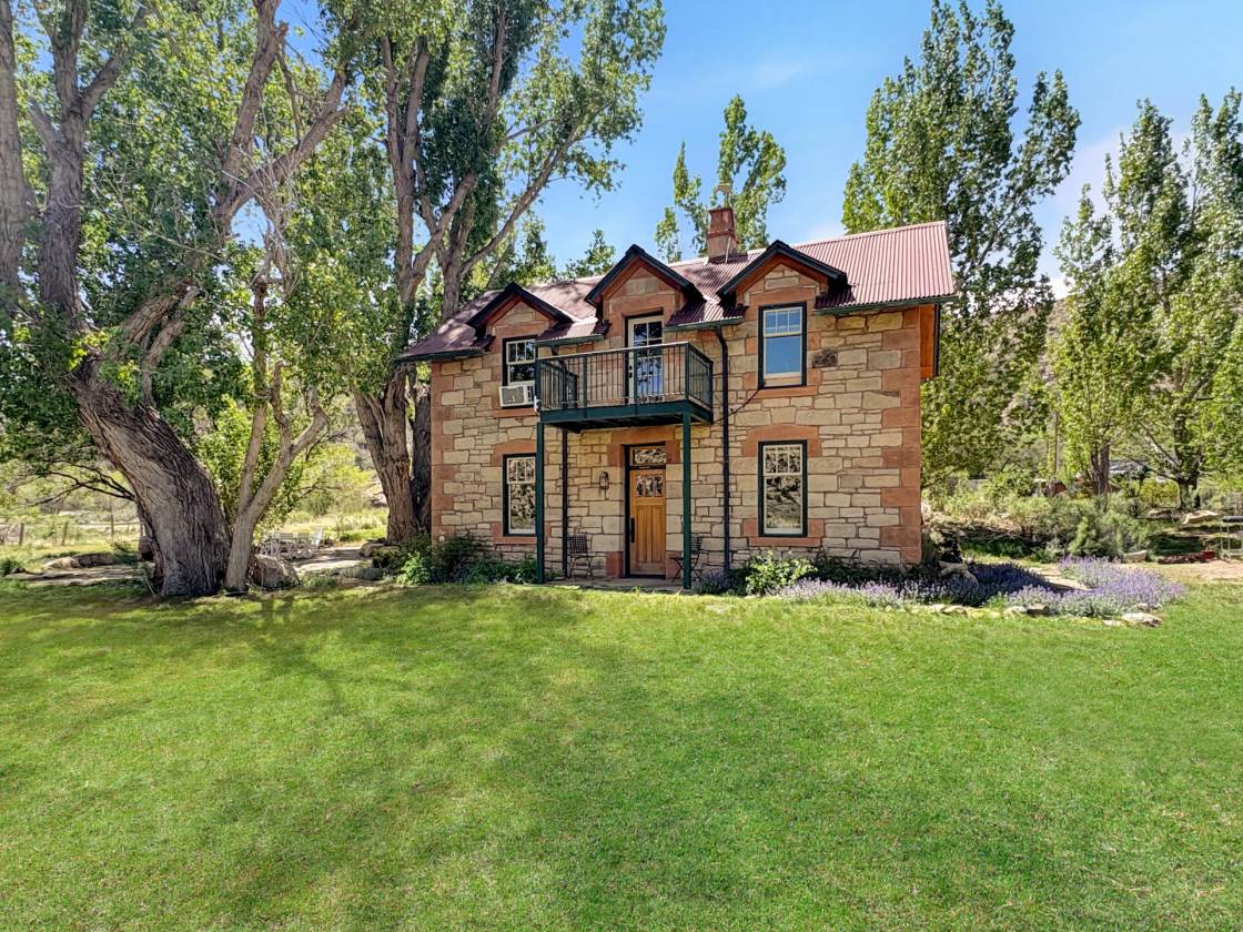 Horse Property for sale.