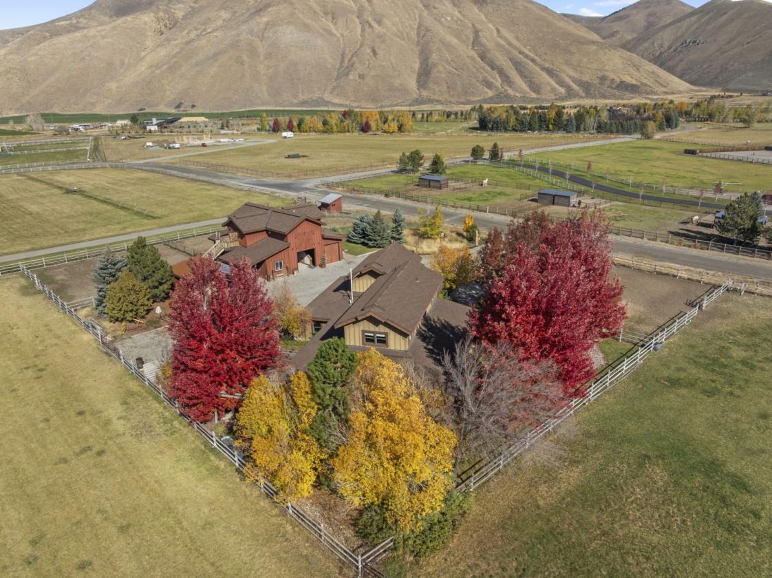 Sun Valley Area Ranchette in Bellevue Farms - photo 8