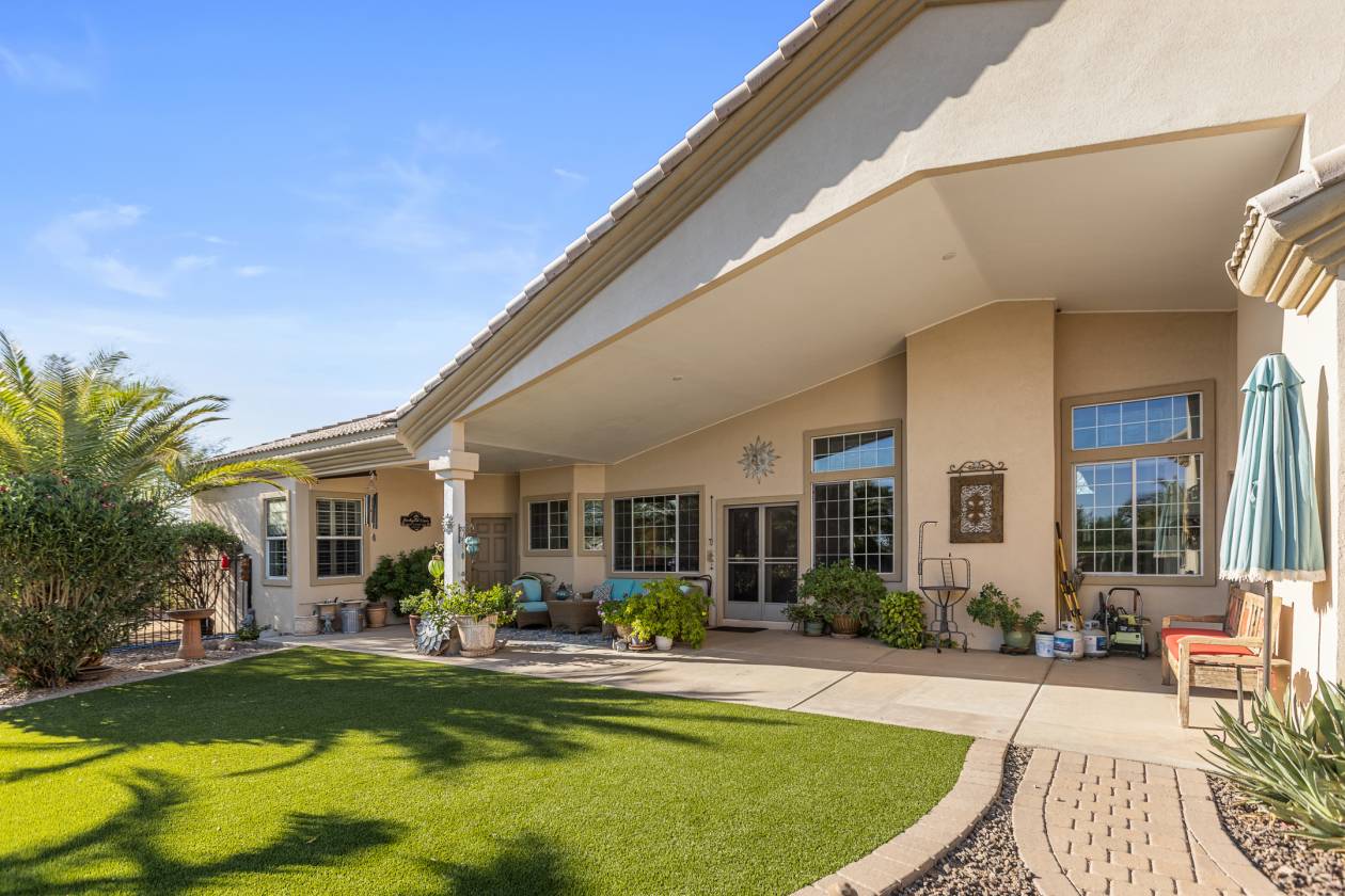 Luxury Home, Horse setup, Ride off Property, Pool - photo 6