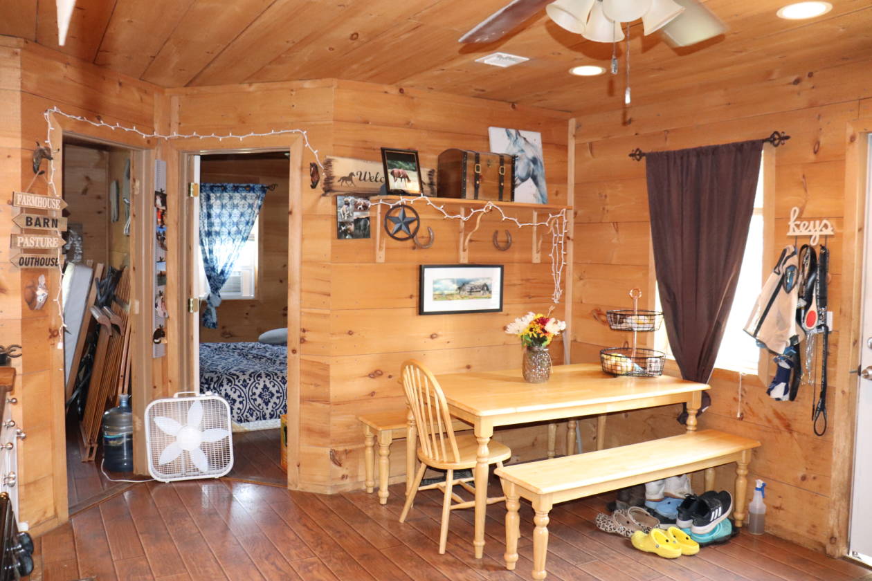 27 Stall Horse Property on over 100 Acres with Beautiful... Pine Bush, Ulster County, New York