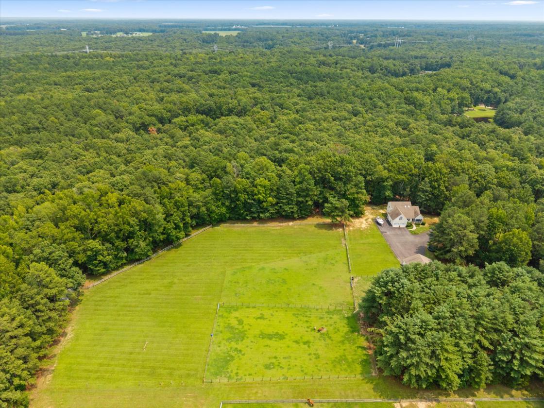 Turnkey 11.5-Acre Horse Farm - photo 8