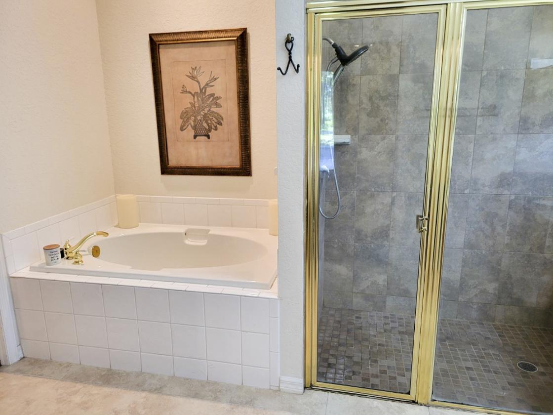 Looking for Old Florida vibes with modern amenities - photo 18