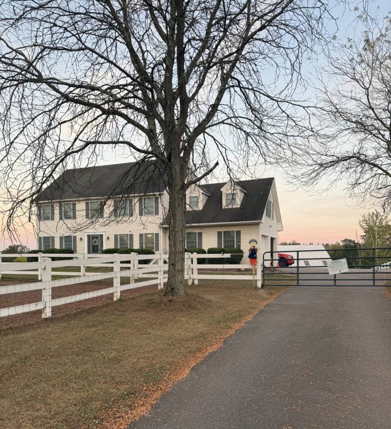 Horse Property for sale.