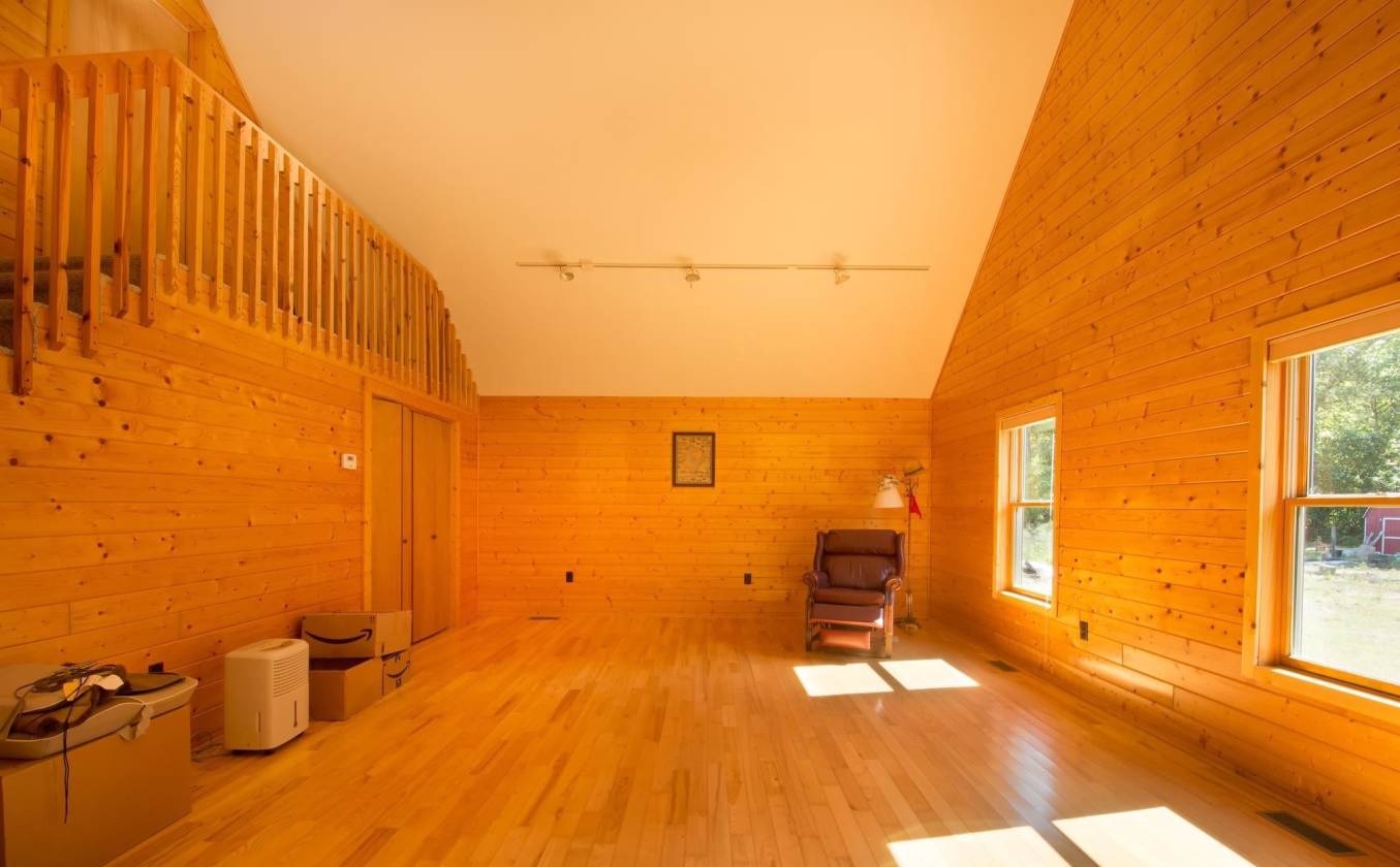 27 Acre Horse Farm & Custom Log Home in Peaceful... Ellendale, Sussex