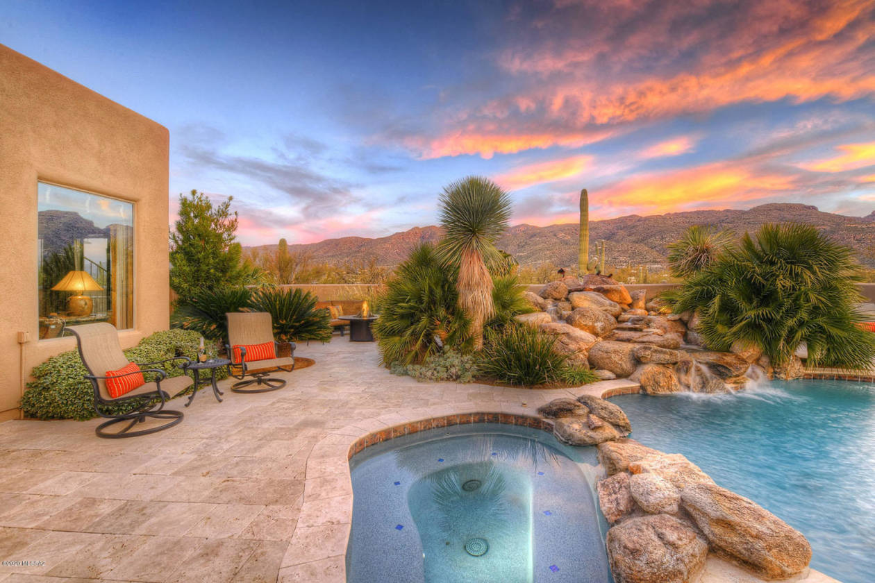 Horse Lovers Desert Oasis with Spectacular Mountain Views! | Tucson ...