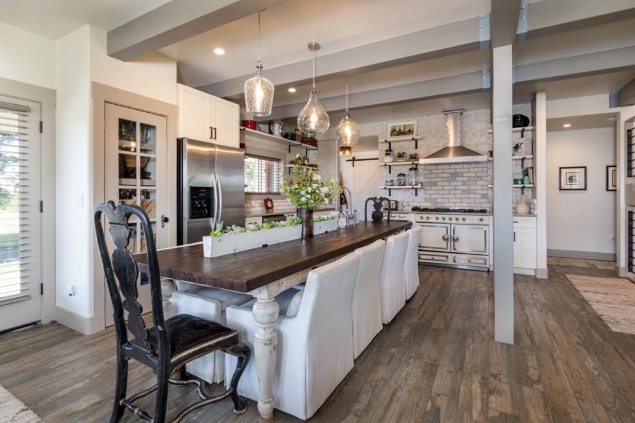 Spectacular Horse Property with HUGE barn - photo 4