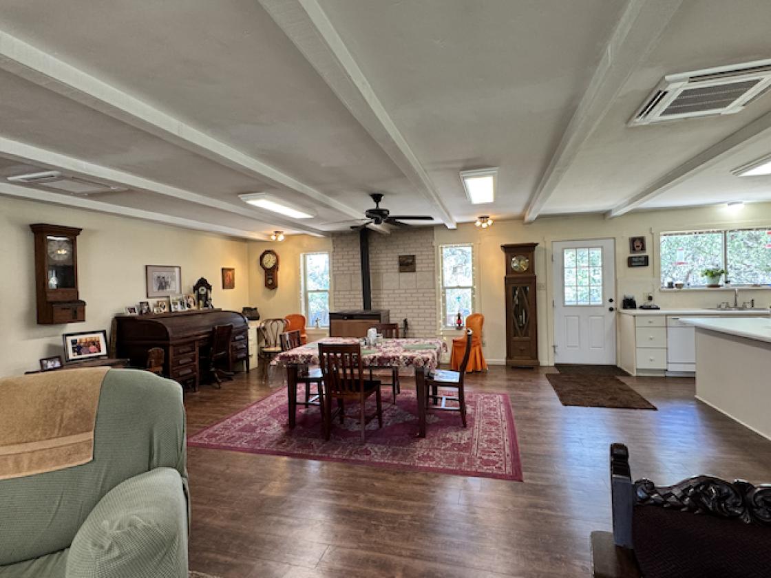 RARE OPPORTUNITY FOR PRIVACY, SPACE & CONVENIENCE - photo 6