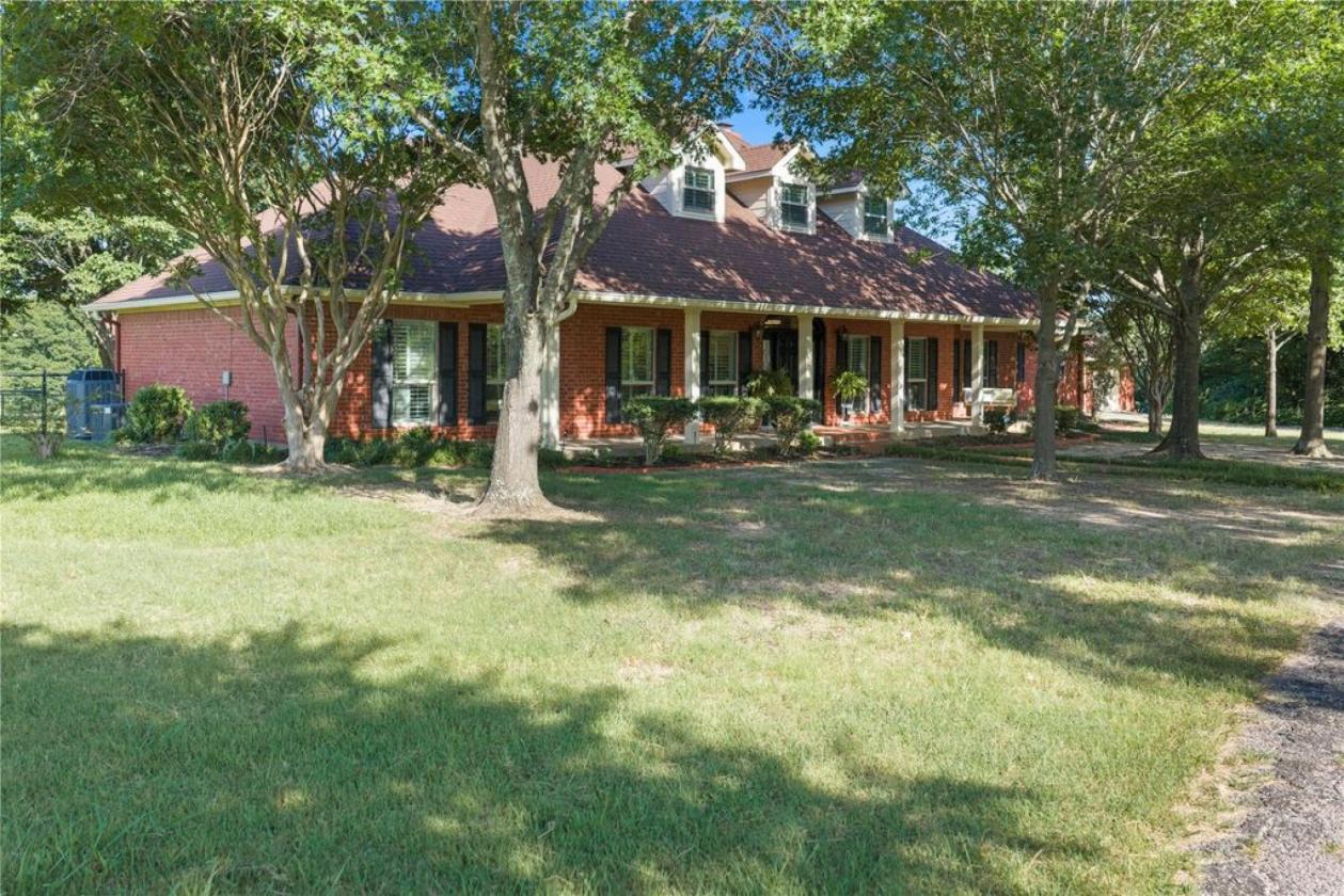 14 Acres with Barn, Pond & Custom Home - photo 9