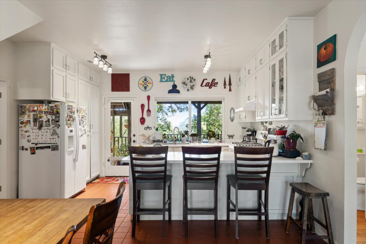 Charming Home on 12 Acres - photo 10