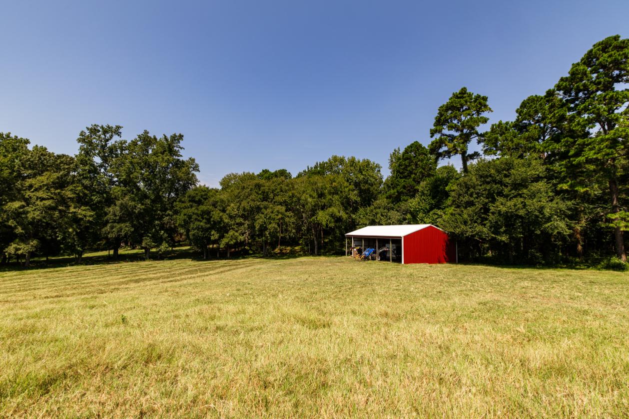 Exceptional 52-Acre Working Cattle Ranch - photo 17
