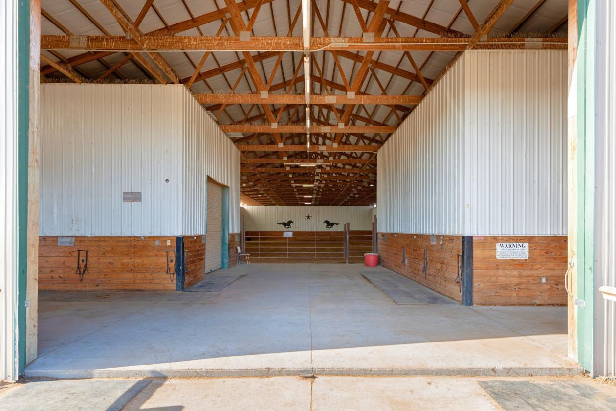 Income Producing Horse Boarding Facility - photo 4