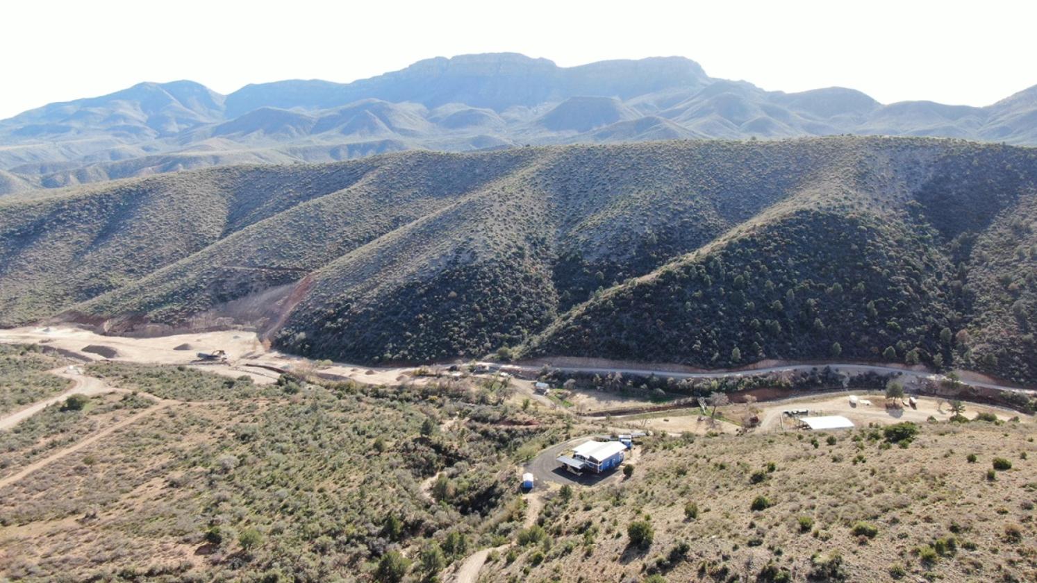 300 Acres off grid ranch with 2 springs - photo 4