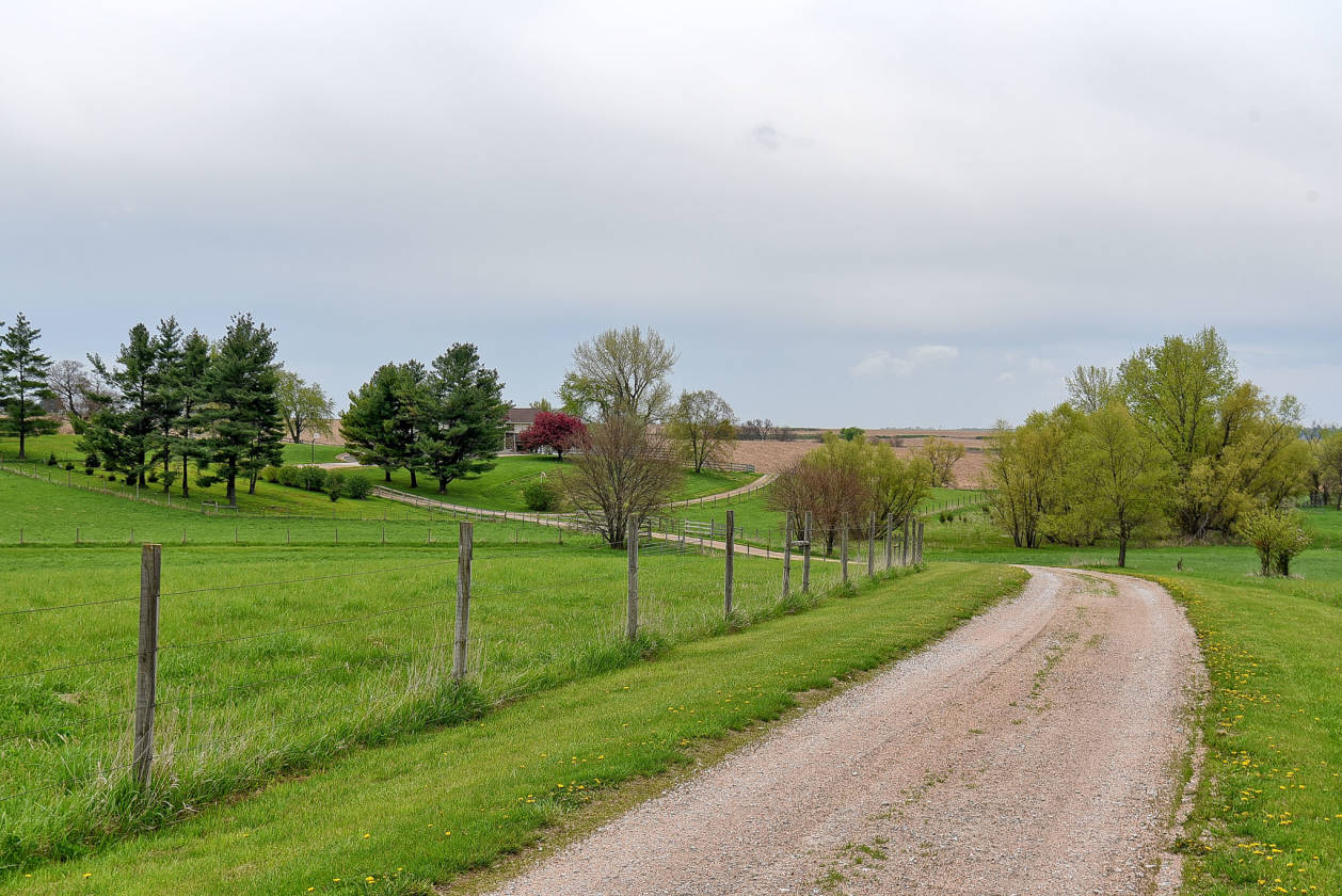AMAZING ELKHORN ACREAGE READY FOR YOUR HORSES!! Elkhorn, Douglas