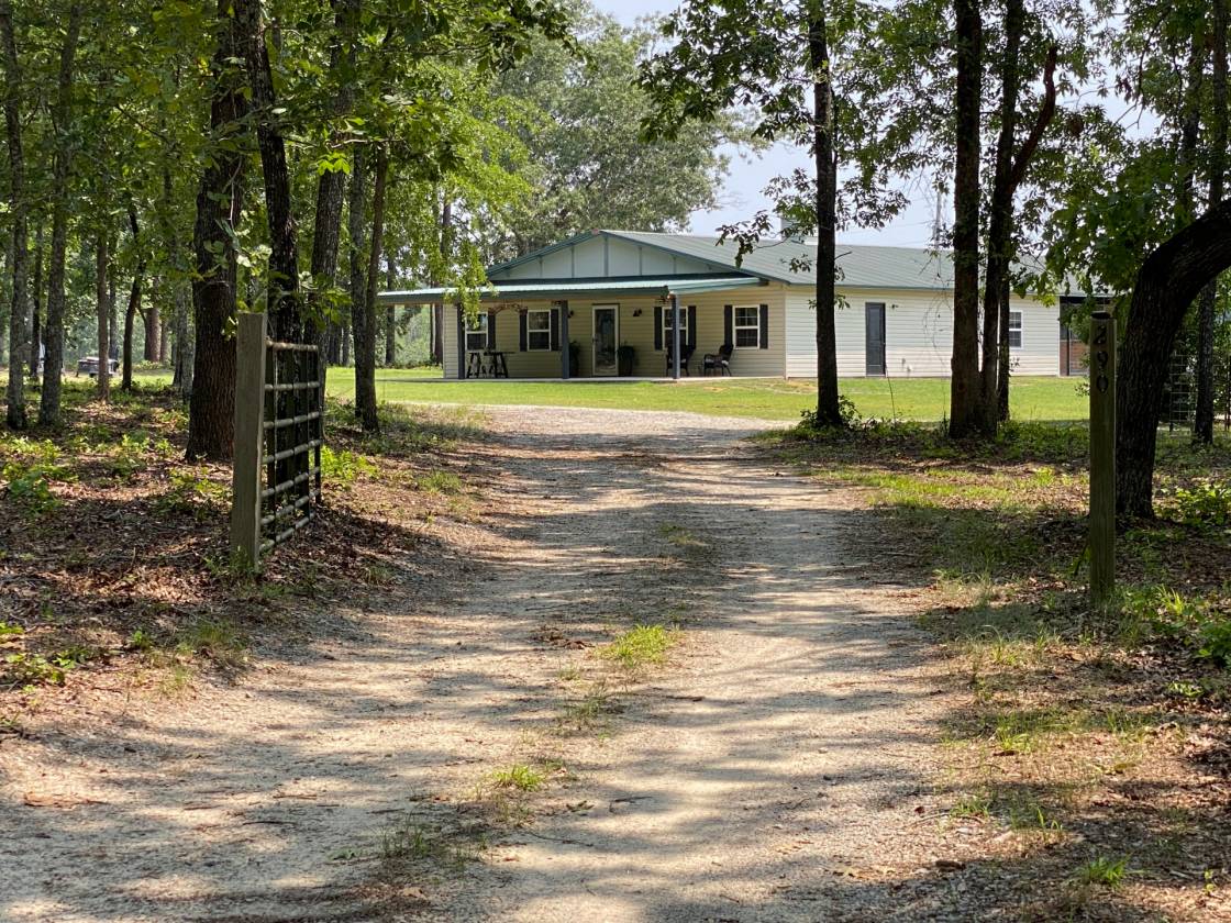 Horse Property for sale.