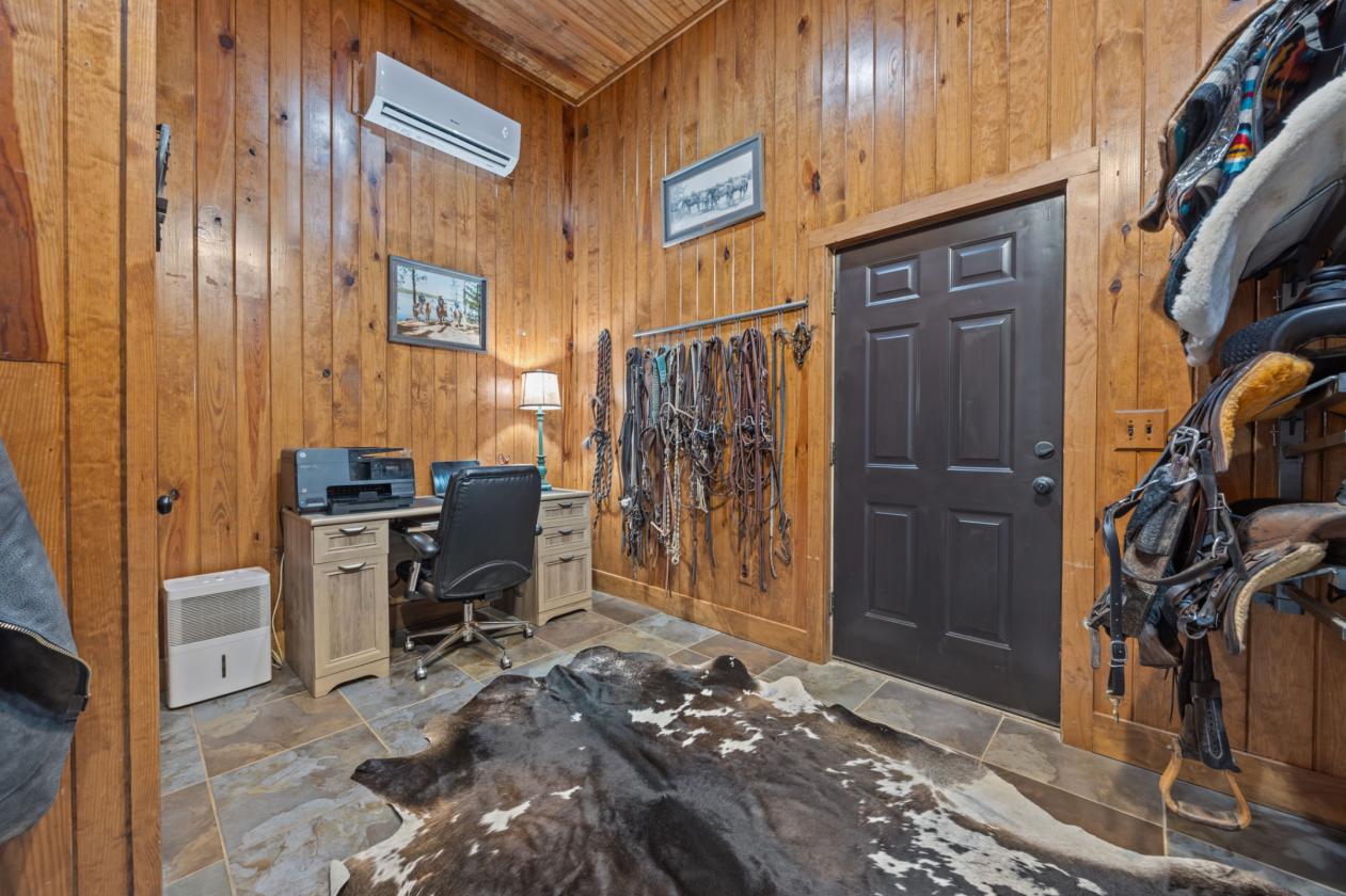 OPEN HOUSE Sat 08/01 from 11 to 4 Equestrian Ctr - photo 13