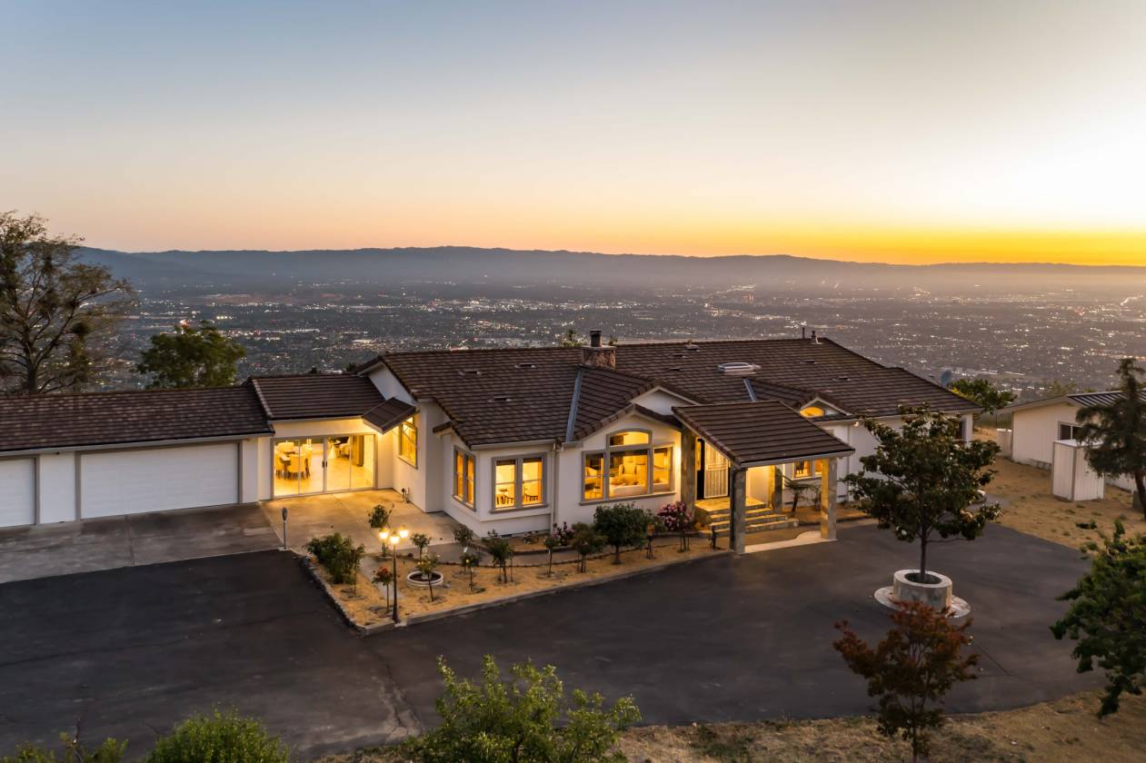 Horse Property for sale.