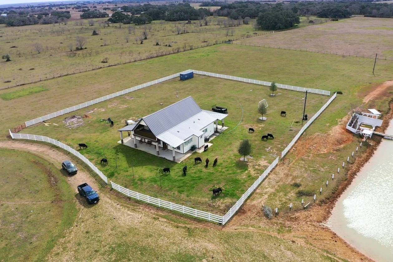 Horse Property for sale.